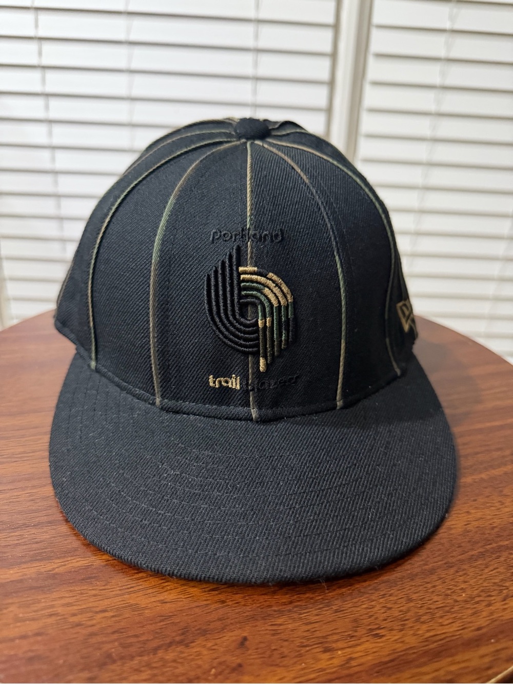 New Era Black Pinstripe Portland Trail Blazers Snapback Hat! Throwback 🖤